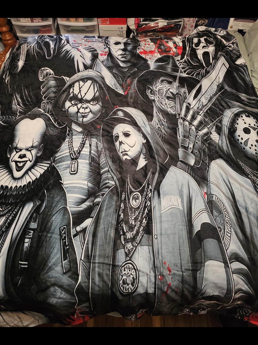 Custom Horror Icons Throw Blankets - Unbranded